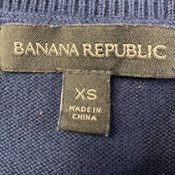 Banana republic navy blue short sleeve sweater Pom detail on sleeves size XS - Picture 5 of 6